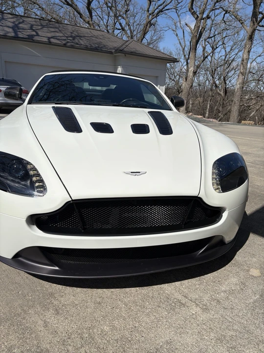 2015 Aston Martin Vantage - Image 11 of 22