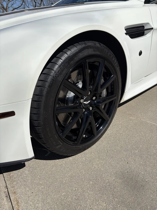 2015 Aston Martin Vantage - Image 7 of 22