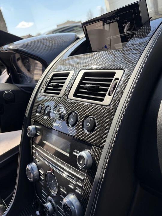2015 Aston Martin Vantage - Image 20 of 22