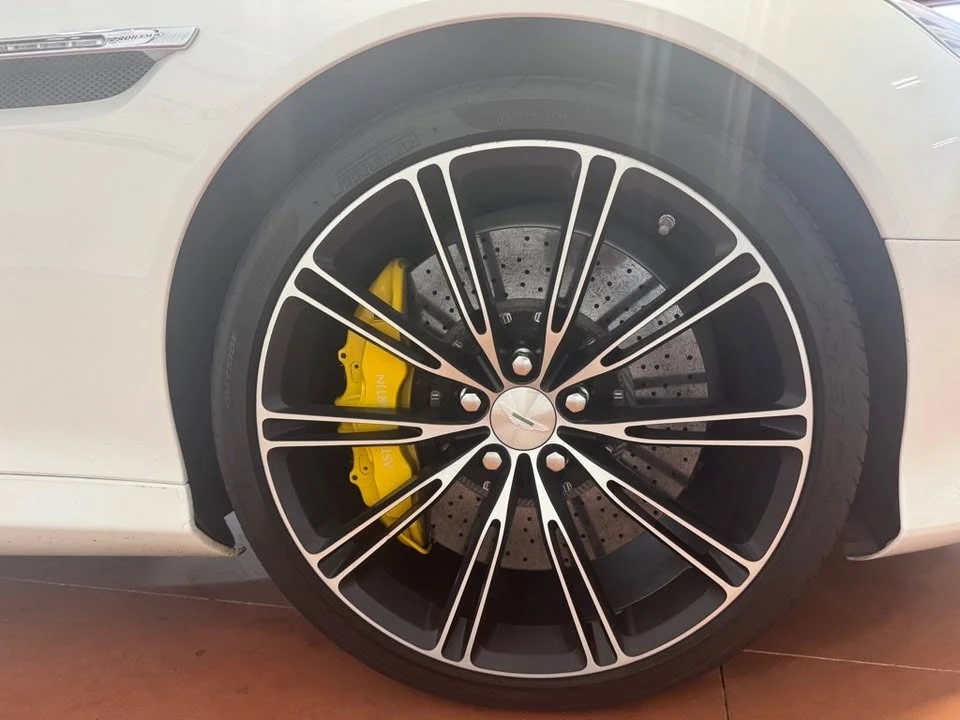 2015 Aston Martin DB9 - Image 14 of 19