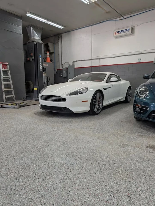 2015 Aston Martin DB9 - Image 2 of 9