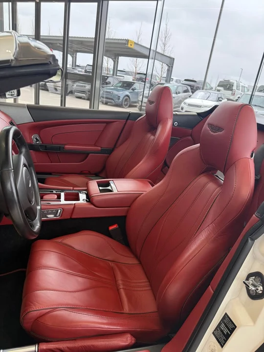2015 Aston Martin DB9 - Image 5 of 8