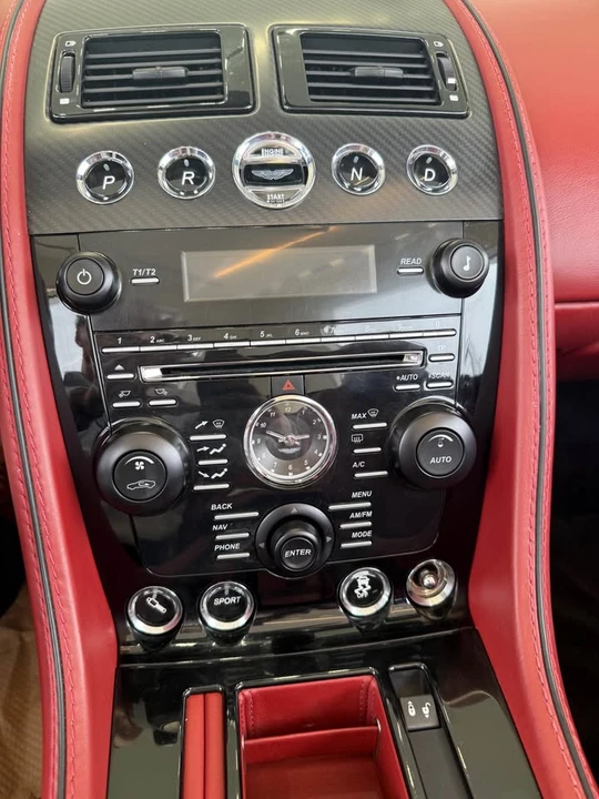 2015 Aston Martin DB9 - Image 7 of 8