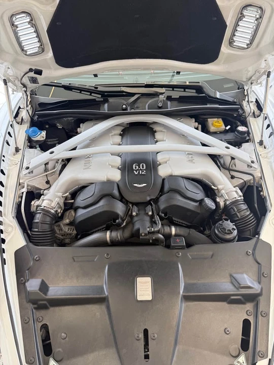 2015 Aston Martin DB9 - Image 4 of 8