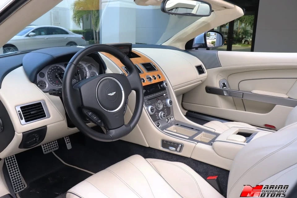 2015 Aston Martin DB9 - Image 2 of 19