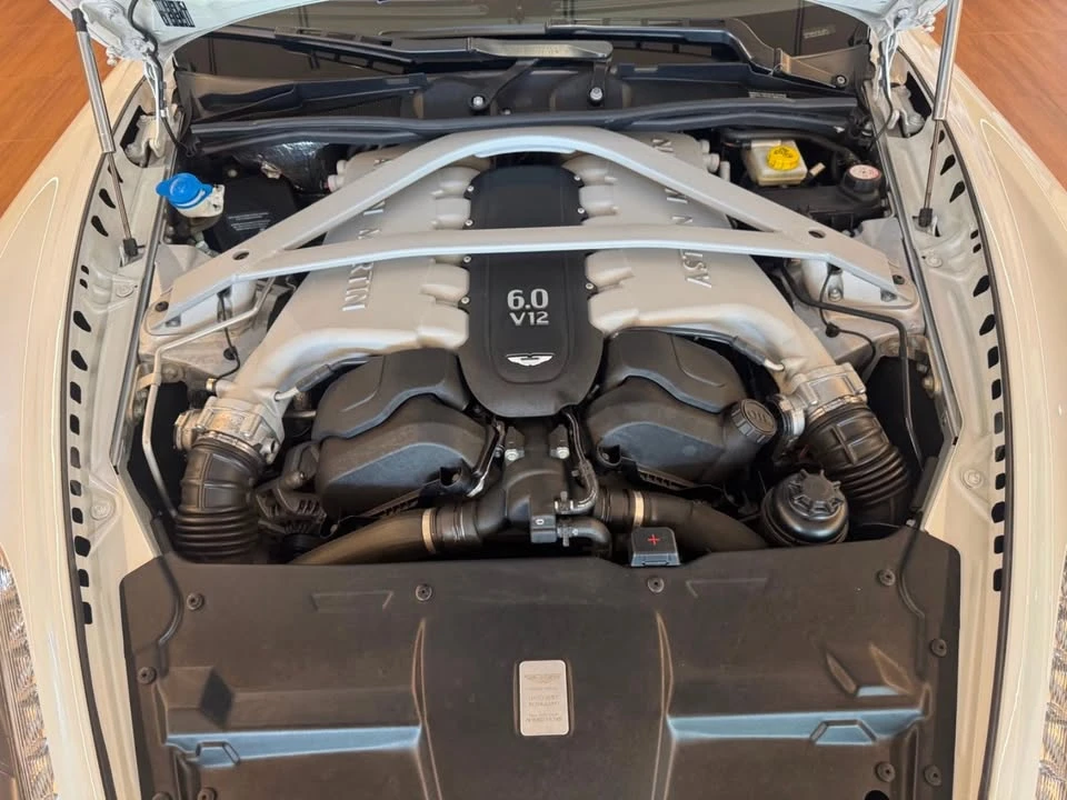2015 Aston Martin DB9 - Image 18 of 18