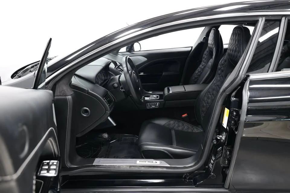 2015 Aston Martin Rapide - Image 13 of 19