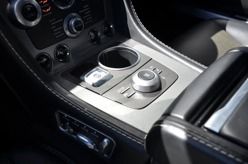 2015 Aston Martin Rapide - Image 19 of 20