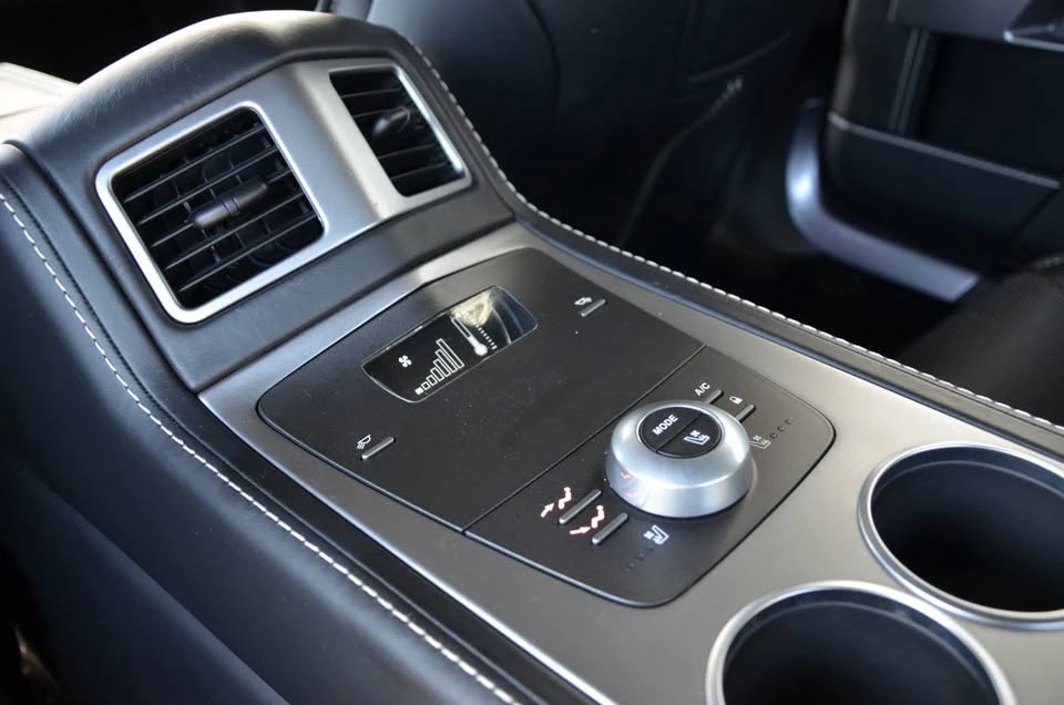 2015 Aston Martin Rapide - Image 13 of 19