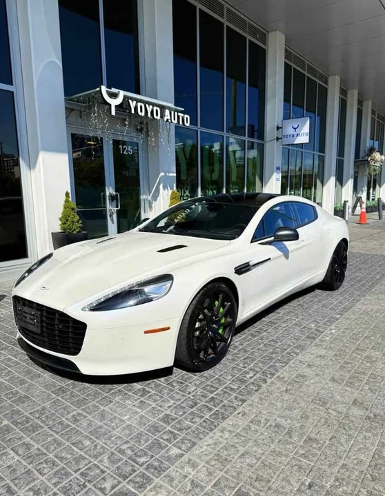 2015 Aston Martin Rapide - Image 2 of 9