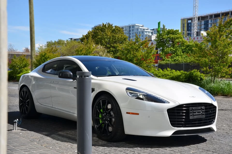 2015 Aston Martin Rapide - Image 3 of 19