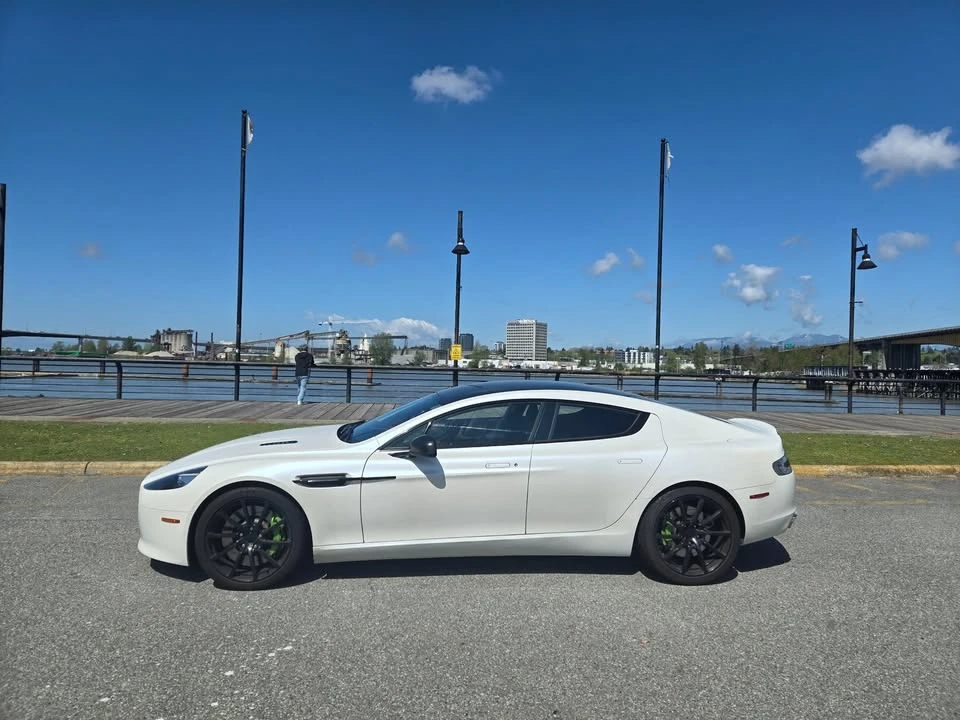 2015 Aston Martin Rapide - Image 2 of 16