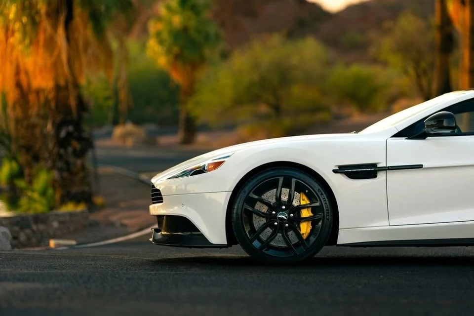 2015 Aston Martin Vanquish 2nd Gen - Image 5 of 19
