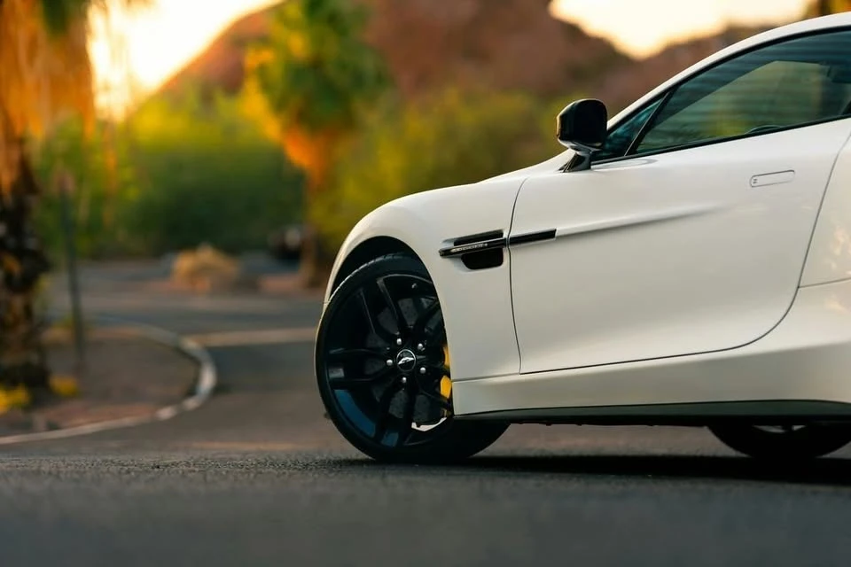 2015 Aston Martin Vanquish 2nd Gen - Image 7 of 19