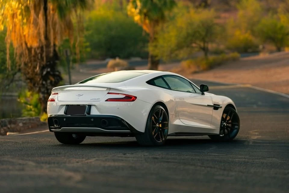 2015 Aston Martin Vanquish 2nd Gen - Image 14 of 19