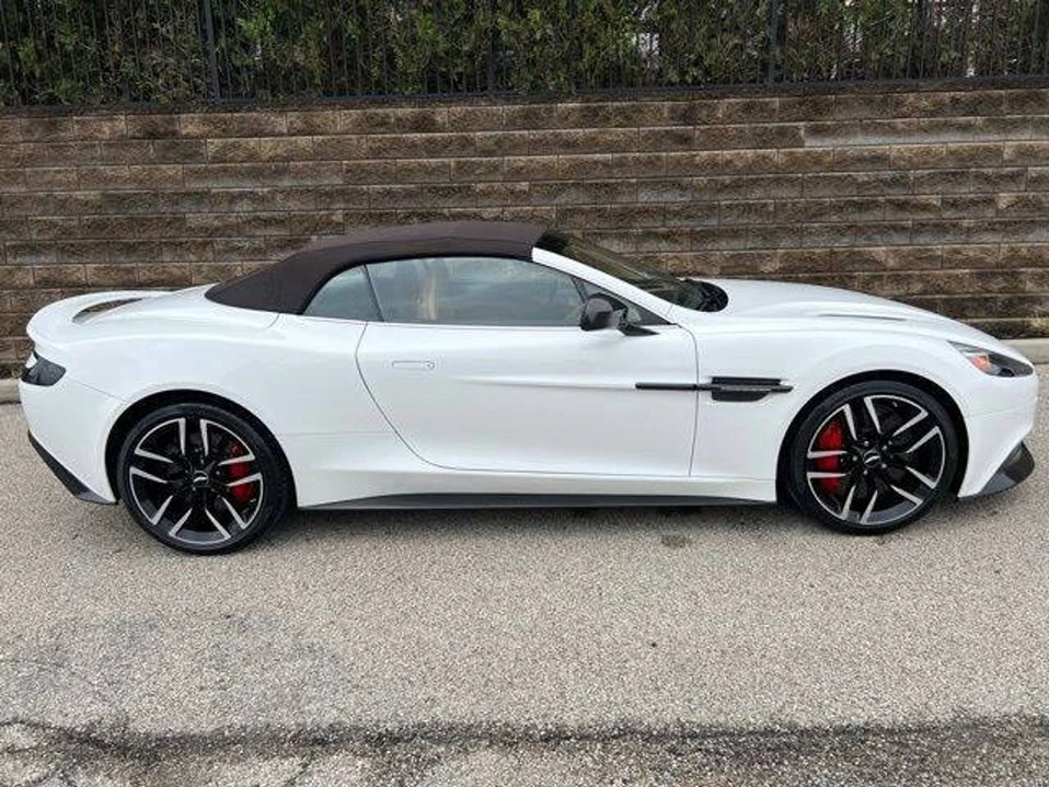 2015 Aston Martin Vanquish 2nd Gen - Image 7 of 20