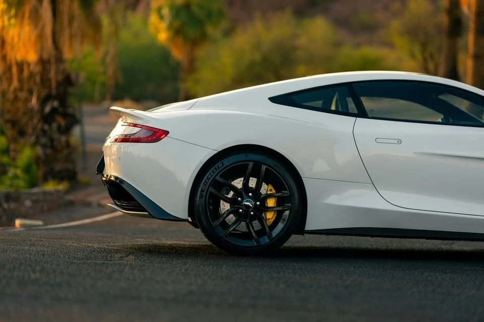 2015 Aston Martin Vanquish 2nd Gen - Image 15 of 20