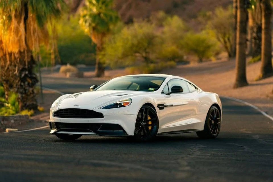 2015 Aston Martin Vanquish 2nd Gen - Image 2 of 20