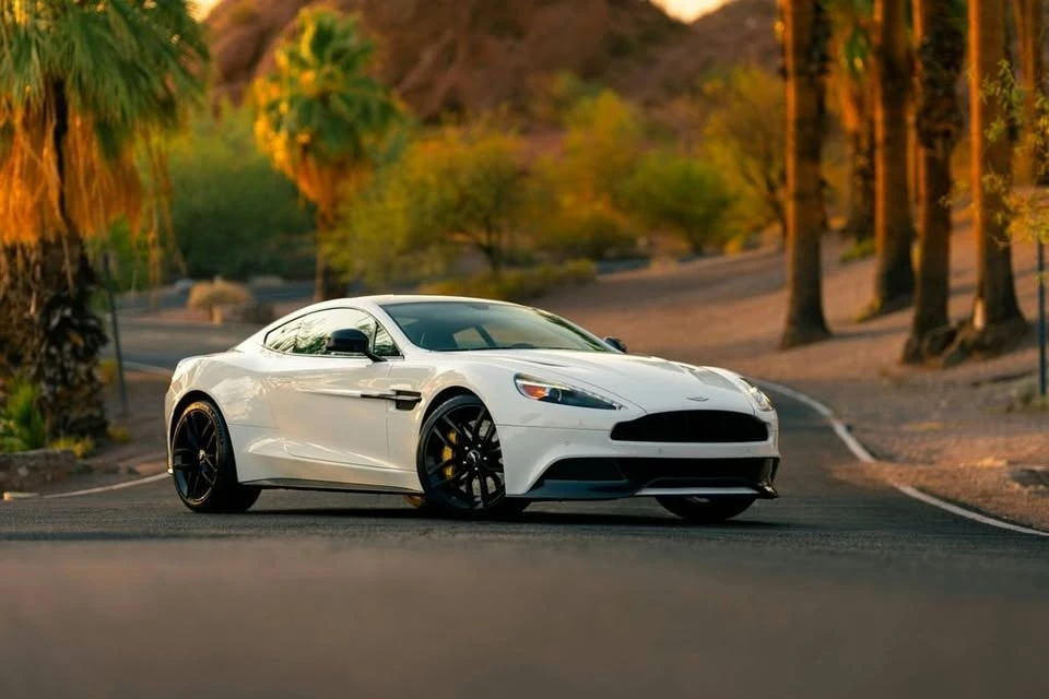 2015 Aston Martin Vanquish 2nd Gen - Image 19 of 20