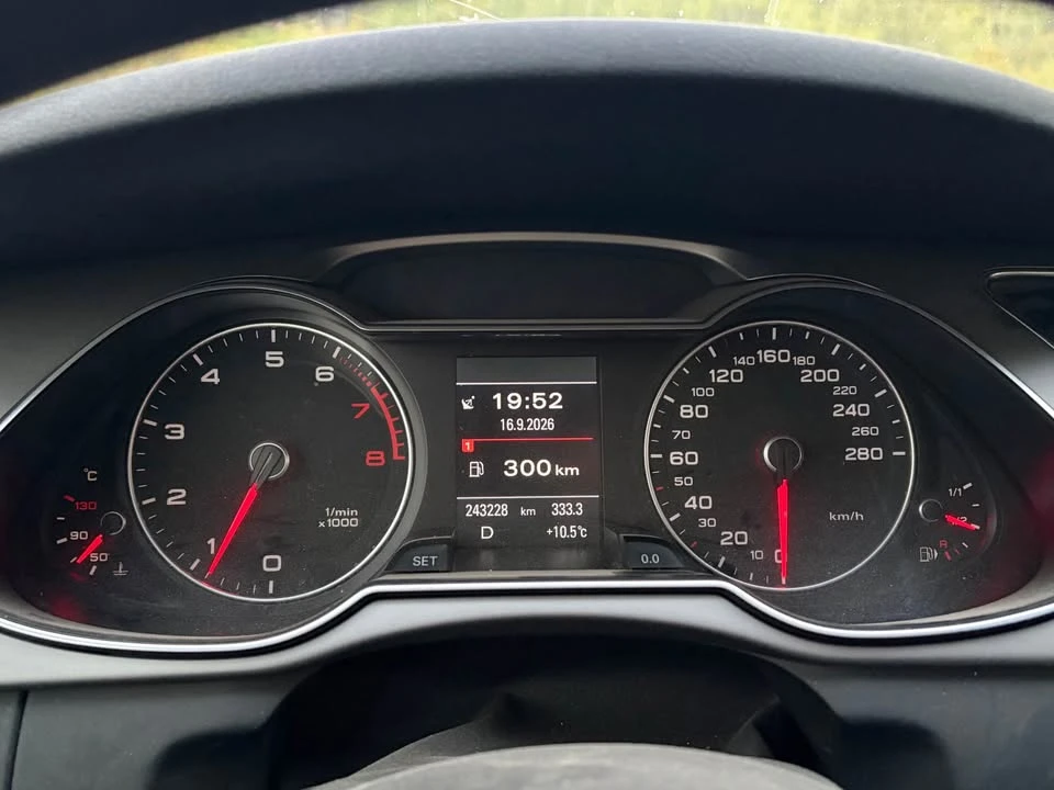 2015 Audi B8 A4 - Image 11 of 18