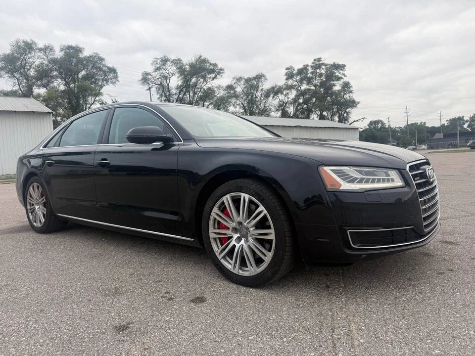 2014 Audi D4 A8 - Image 4 of 24