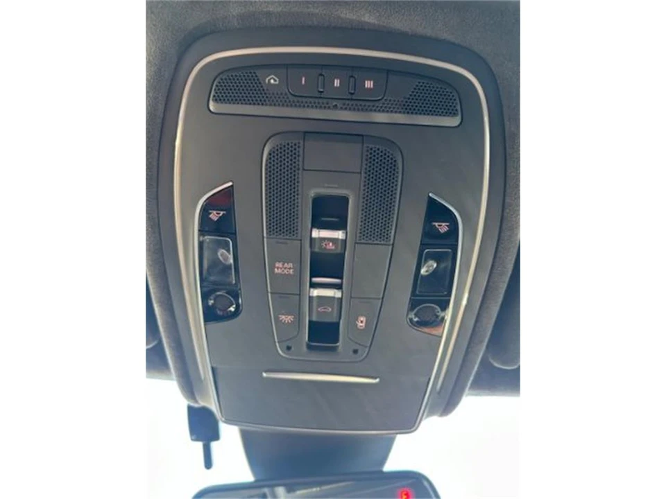 2015 Audi D4 A8 - Image 12 of 30
