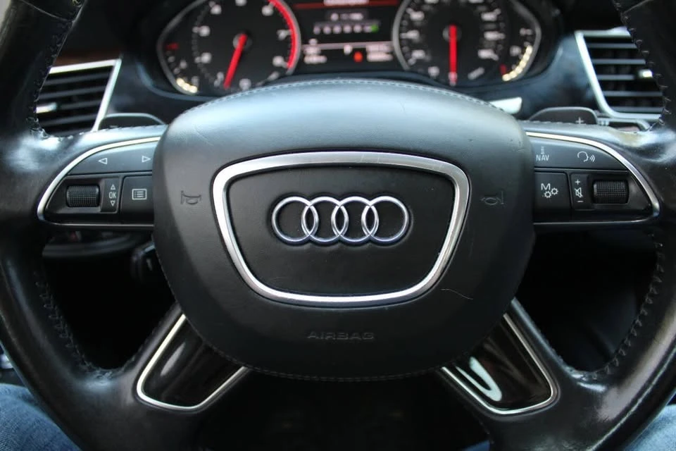 2015 Audi D4 A8 - Image 11 of 20