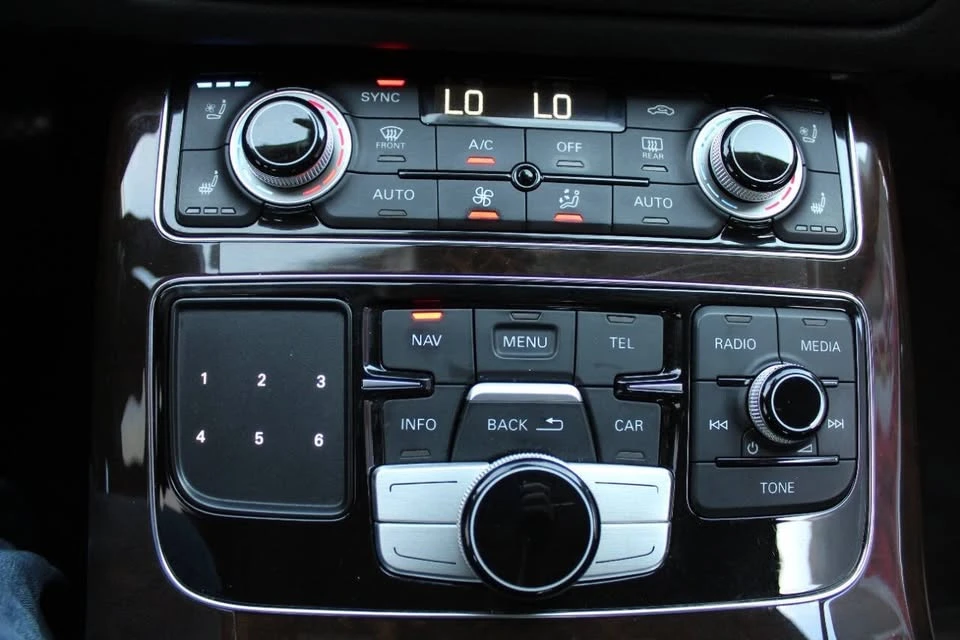 2015 Audi D4 A8 - Image 16 of 20