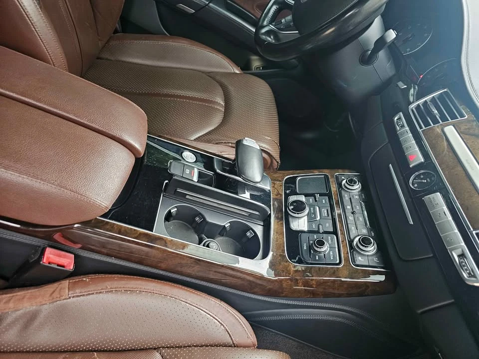 2015 Audi D4 A8 - Image 3 of 4