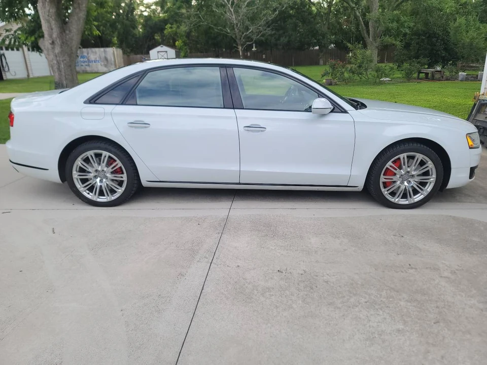 2015 Audi D4 A8 - Image 4 of 16