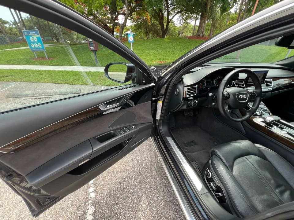 2015 Audi D4 A8 - Image 9 of 17