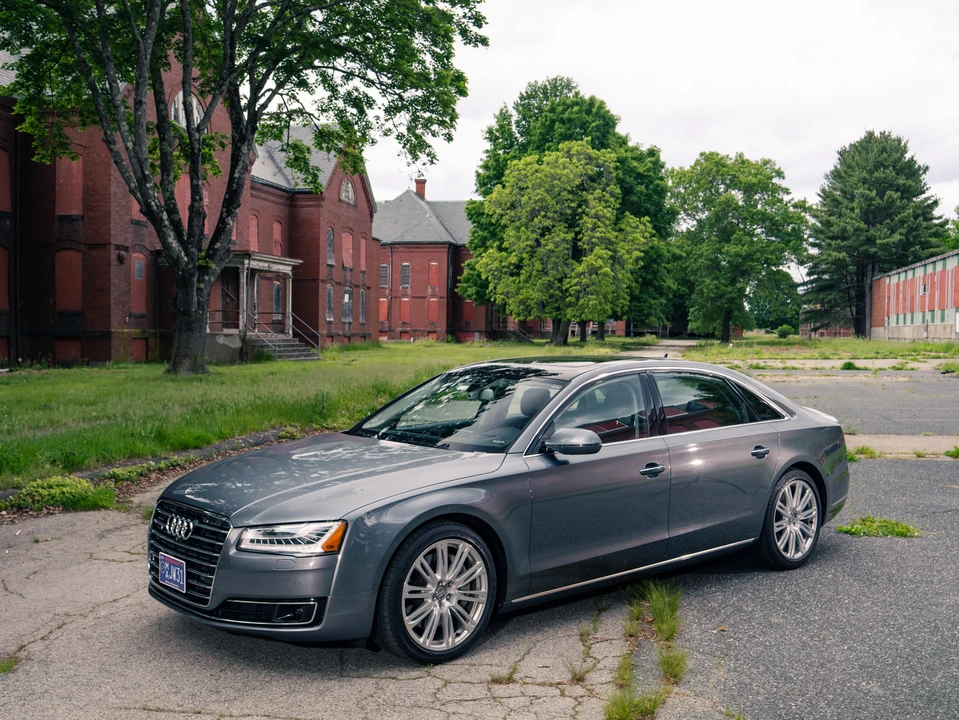 2015 Audi D4 A8 - Image 2 of 31