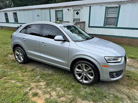 2015 Audi Q3 40 TFSI Premium Sport Utility 4D
