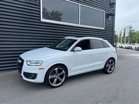 2015 Audi Q3 Quattro AWD Technik