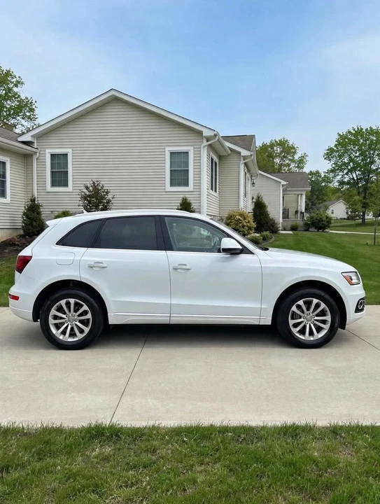 2015 Audi 8R Q5 - Image 2 of 12
