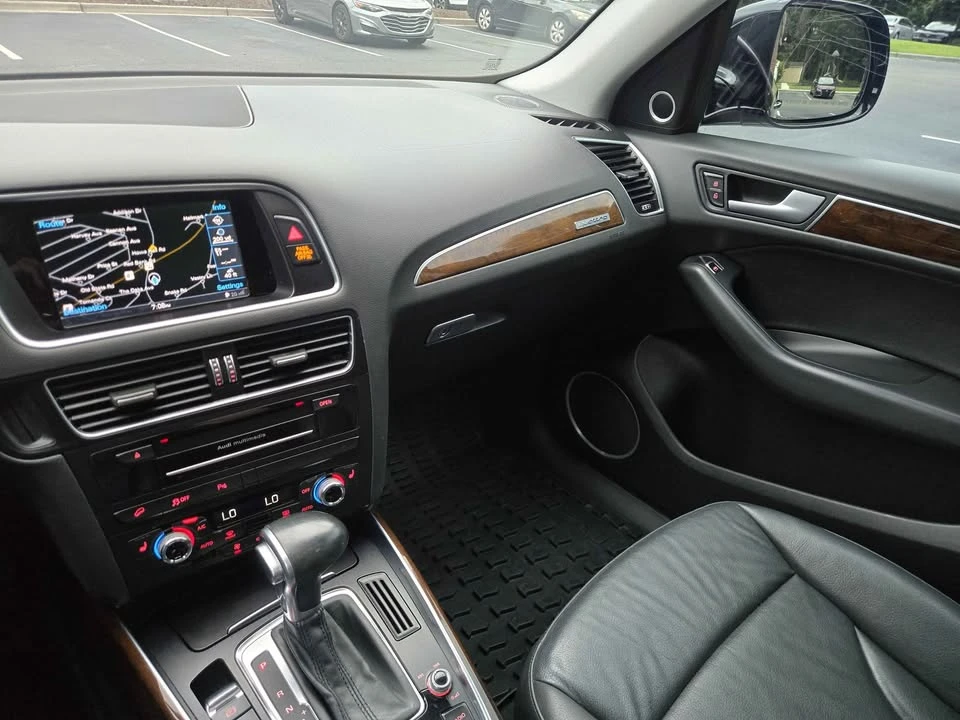 2015 Audi 8R Q5 - Image 8 of 16