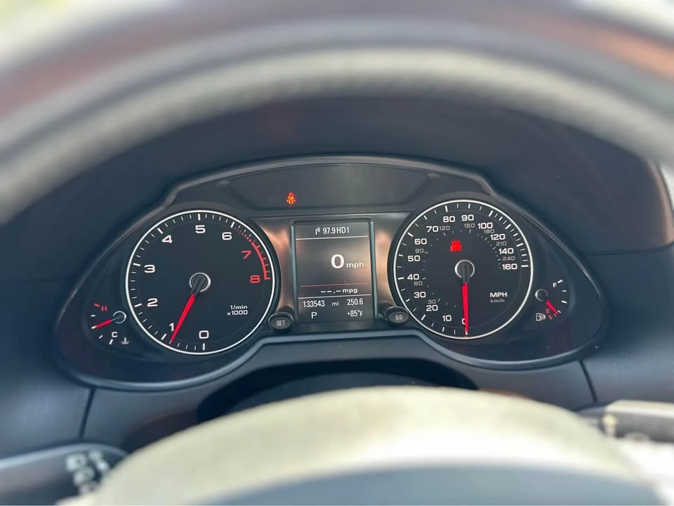 2015 Audi 8R Q5 - Image 14 of 19