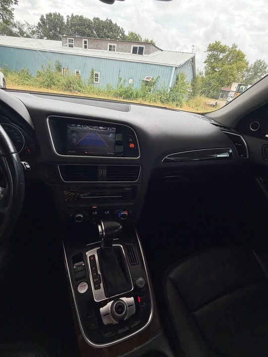2015 Audi 8R Q5 - Image 9 of 13