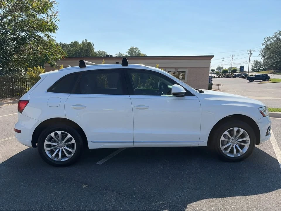 2015 Audi 8R Q5 - Image 8 of 18