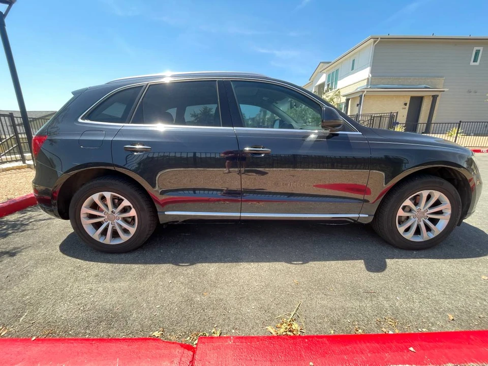 2015 Audi 8R Q5 - Image 2 of 10