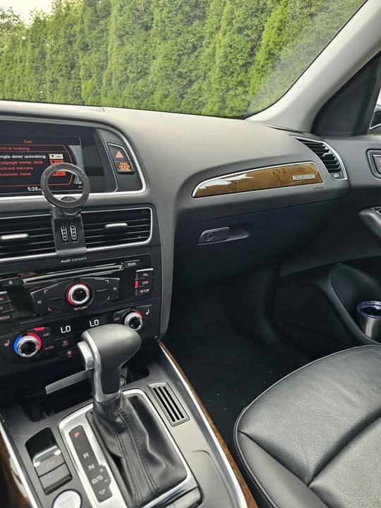2015 Audi 8R Q5 - Image 8 of 10