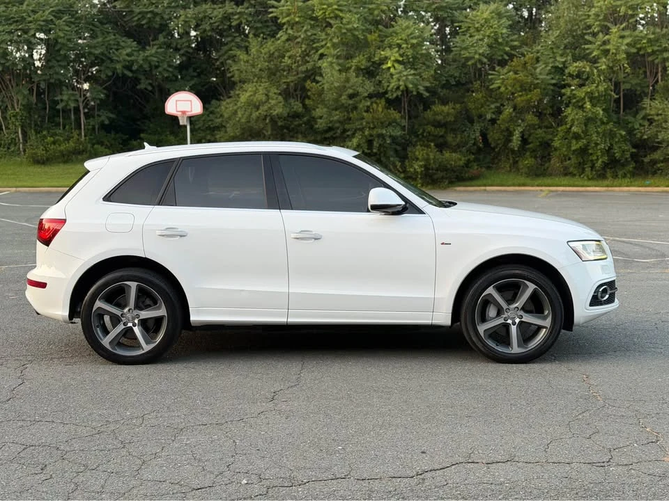 2015 Audi 8R Q5 - Image 2 of 18