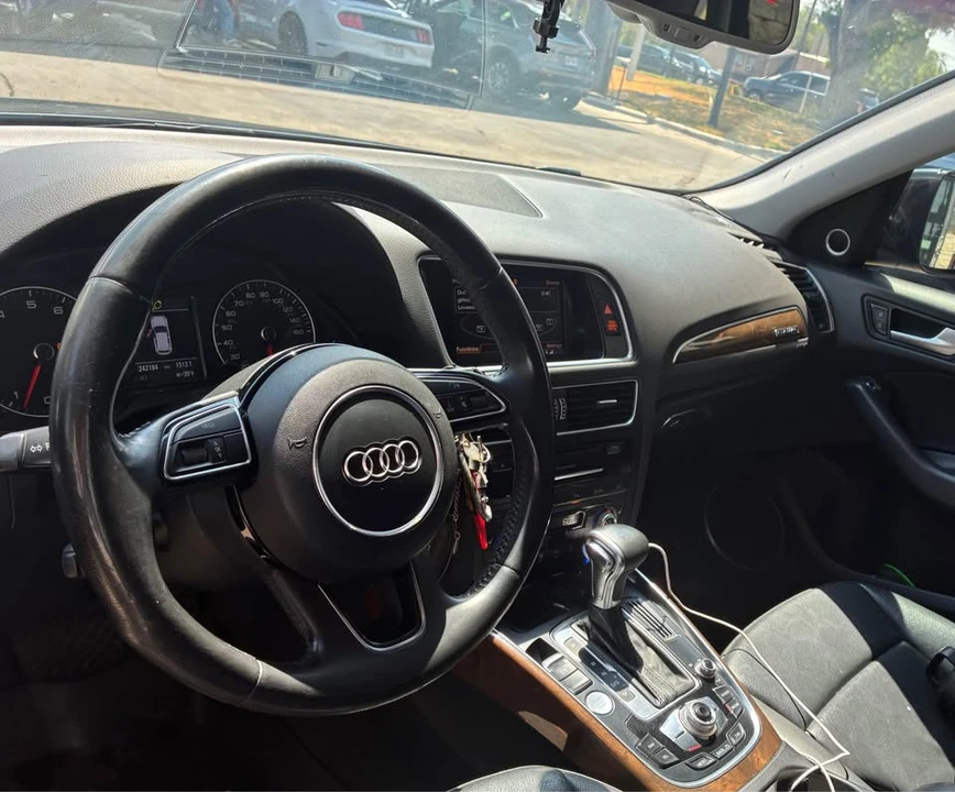 2015 Audi 8R Q5 - Image 10 of 19