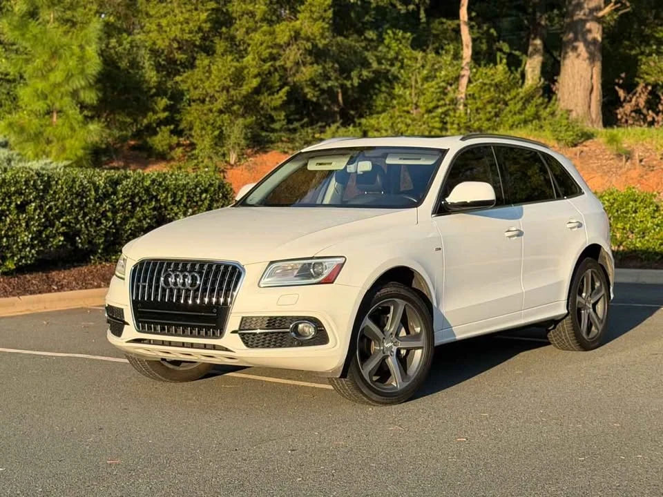 2015 Audi 8R Q5 - Image 2 of 16