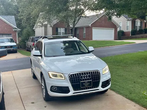 2015 Audi Q5 3.2 Quattro Premium Plus Sport Utility 4D