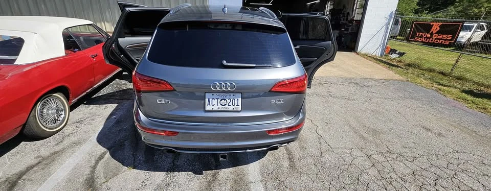 2015 Audi 8R Q5 - Image 5 of 15