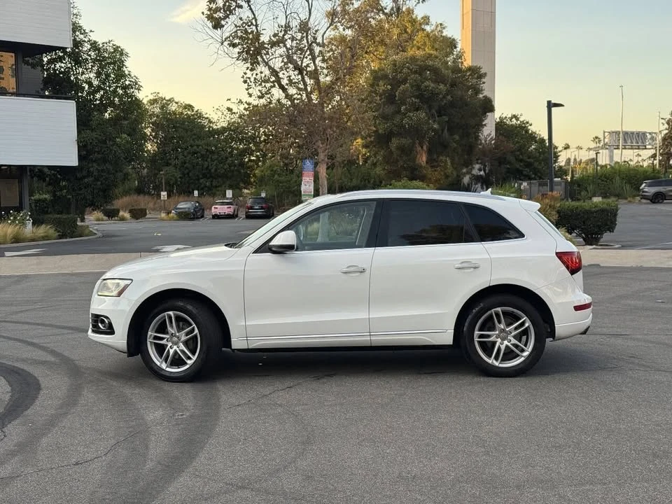 2015 Audi 8R Q5 - Image 2 of 16