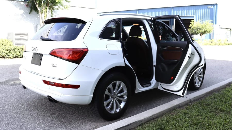 2015 Audi 8R Q5 - Image 12 of 25