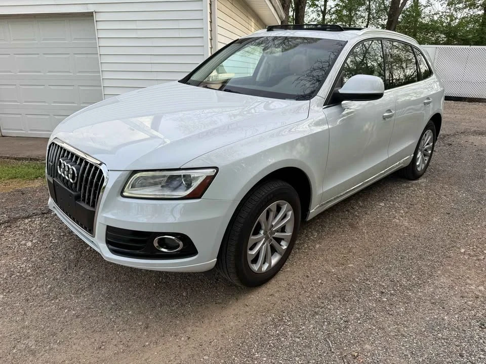 2015 Audi 8R Q5 - Image 2 of 16