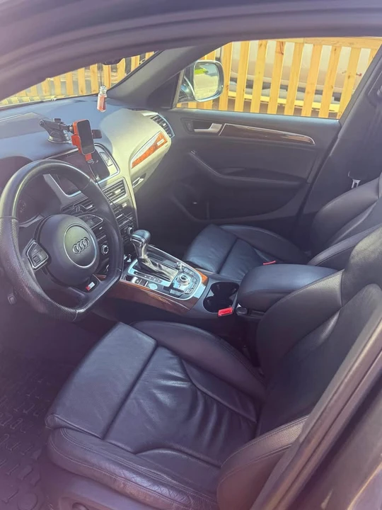2015 Audi 8R Q5 - Image 8 of 9